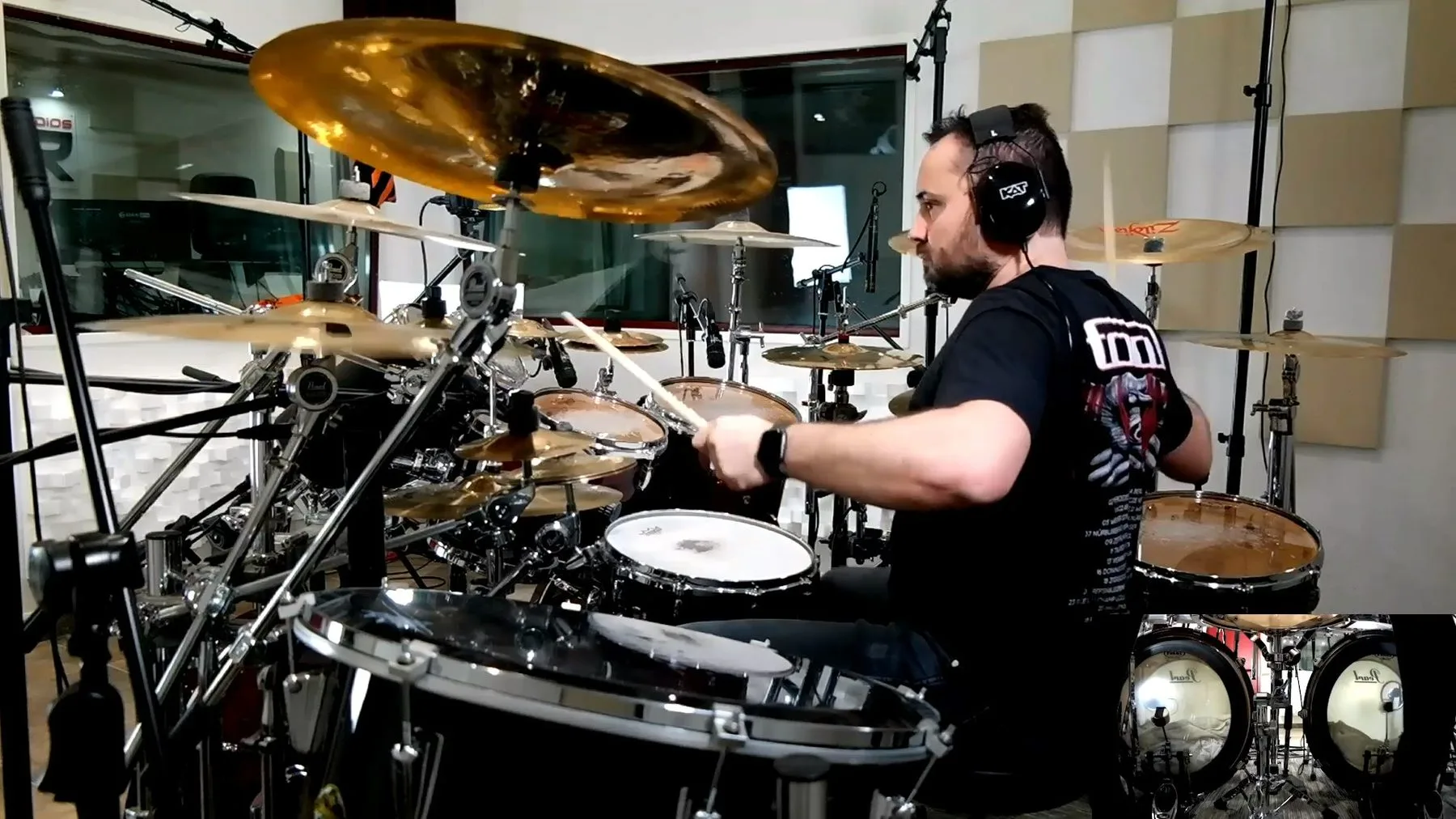 AydrA - Marco records the drums