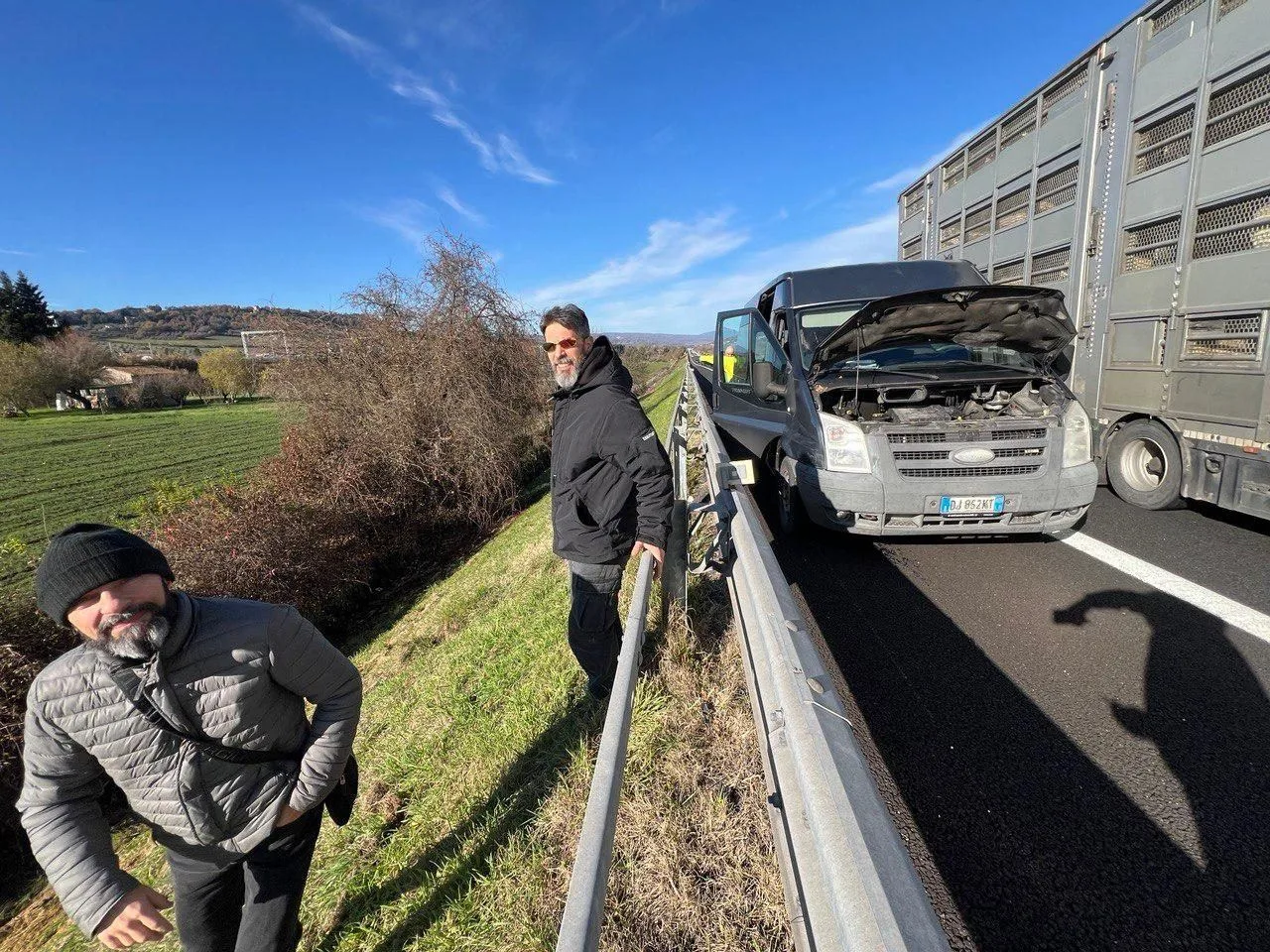 AydrA - The Ford van broken down on the motorway near Orvieto
