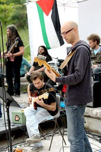 AydrA - Nuova Resistenza live